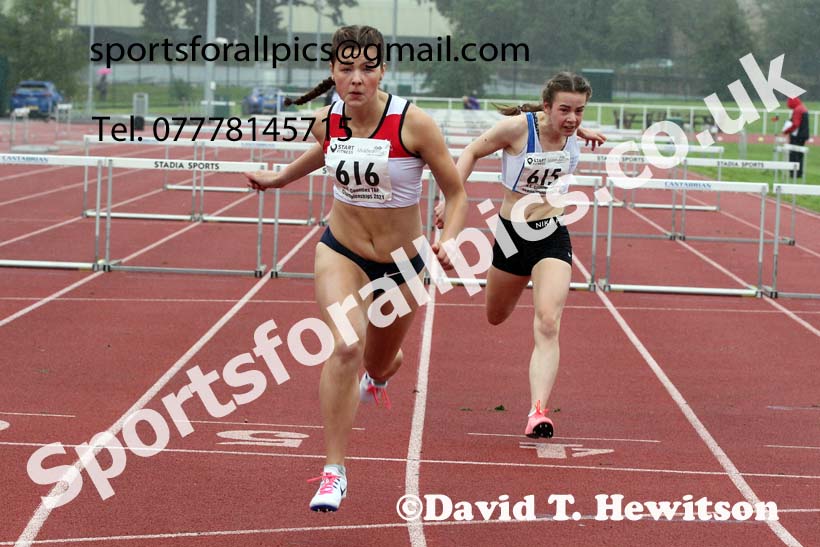 Mens and Boys hurdles, 2021 North Eastern Track and Field Champs., Middesbrough. Photo: David T. Hewitson/Sports for All Pics